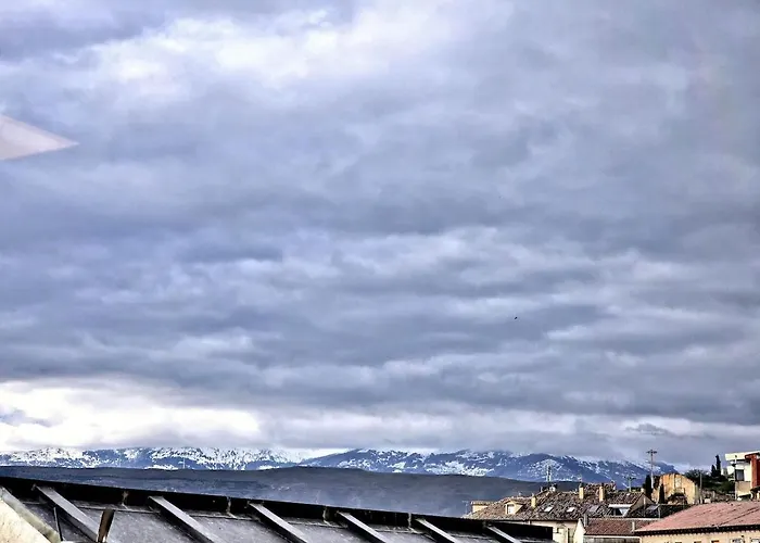 Explore From & Peaceful Flat