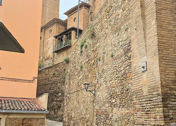 Explore From & Peaceful Flat